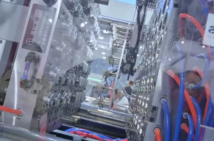 HD-E Multi Component Hybrid Injection Molding Machine For Smart Lid Packaging