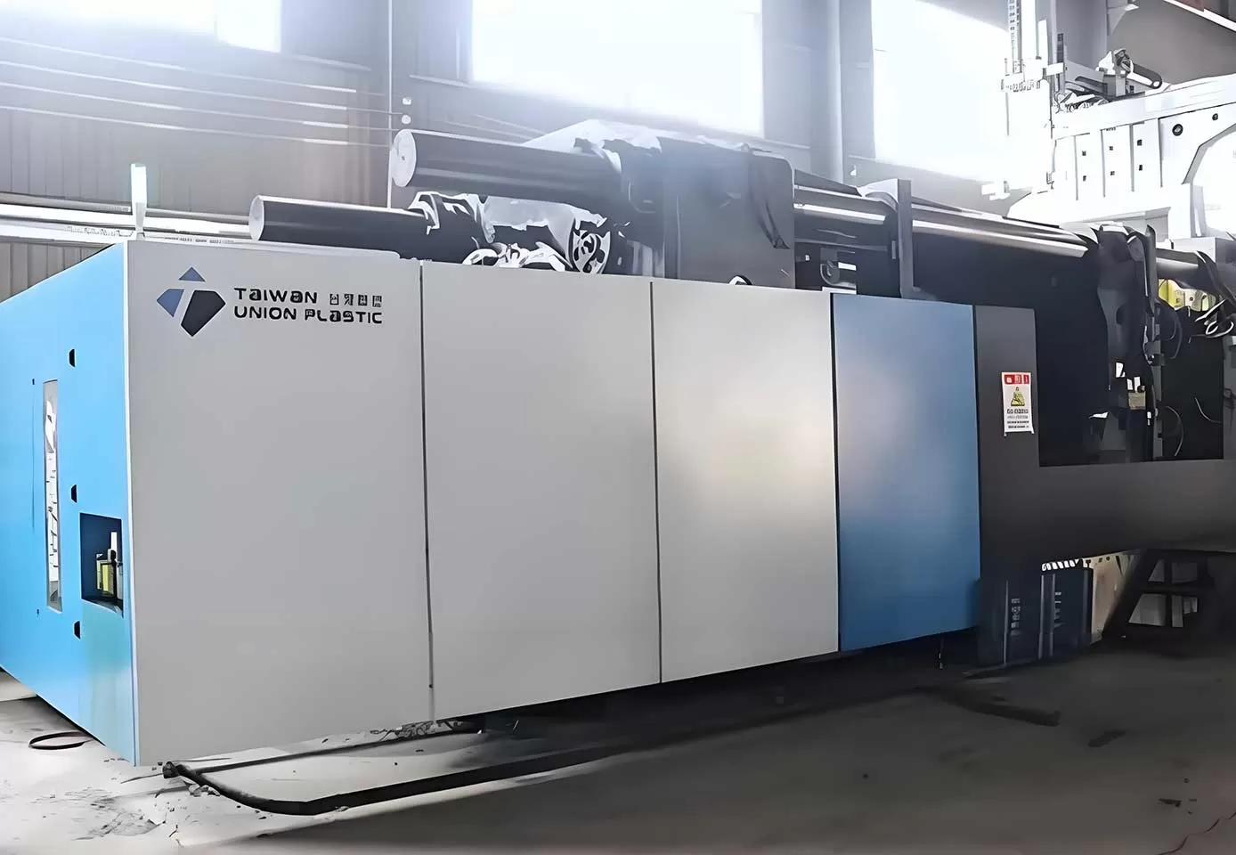 Production Footage of the UN2500PLT Pallet-specific Machine in the Field