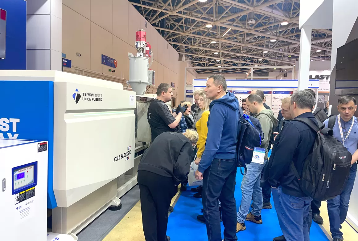 RUPLASTICA: Fully Automated Wine Glass Production Solution at the Russian International Rubber and Plastics Exhibition
