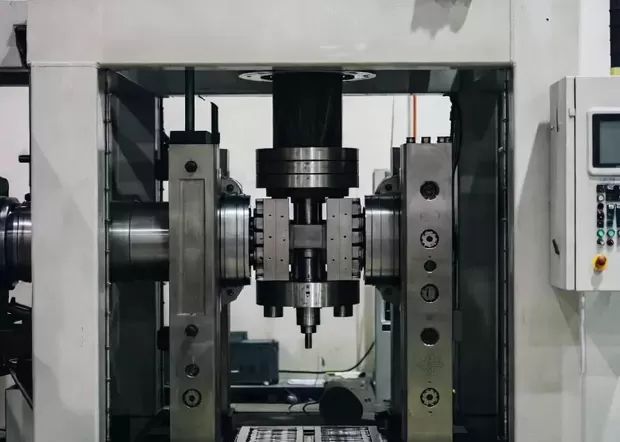 Vertical Vs Horizontal Injection Molding for Plastic Components